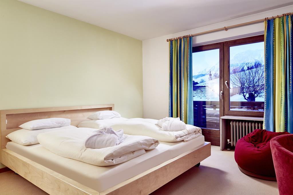 Unser Loisach Hotel แลร์มอส ภายนอก รูปภาพ