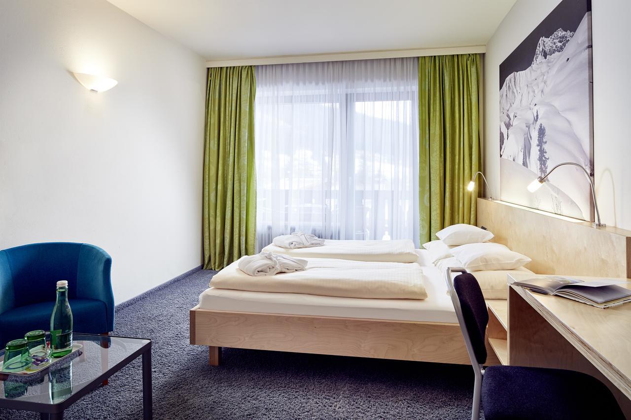 Unser Loisach Hotel แลร์มอส ภายนอก รูปภาพ
